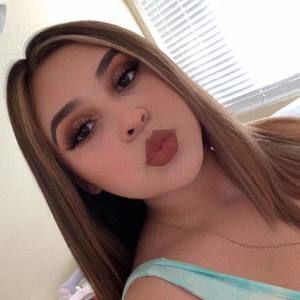 Meet your Posher, Emely